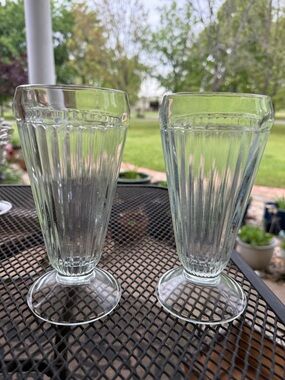 Vintage Ribbed Glass Soda Fountain Glasses - Clear (Set of 2)